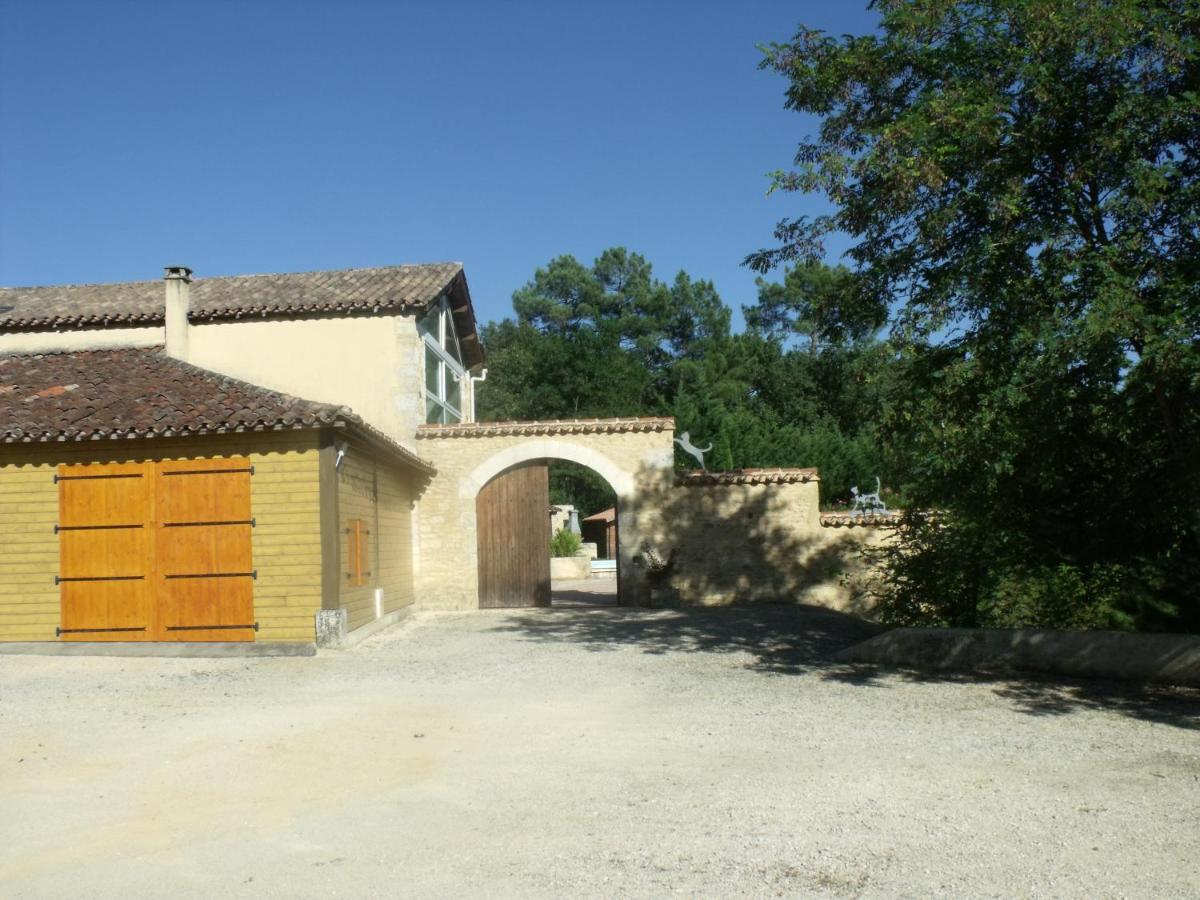 Aux Blanches Pierres - Housity