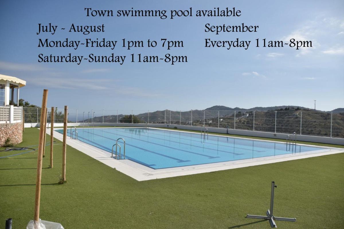 Quiet house in village center with mountains views - Housity