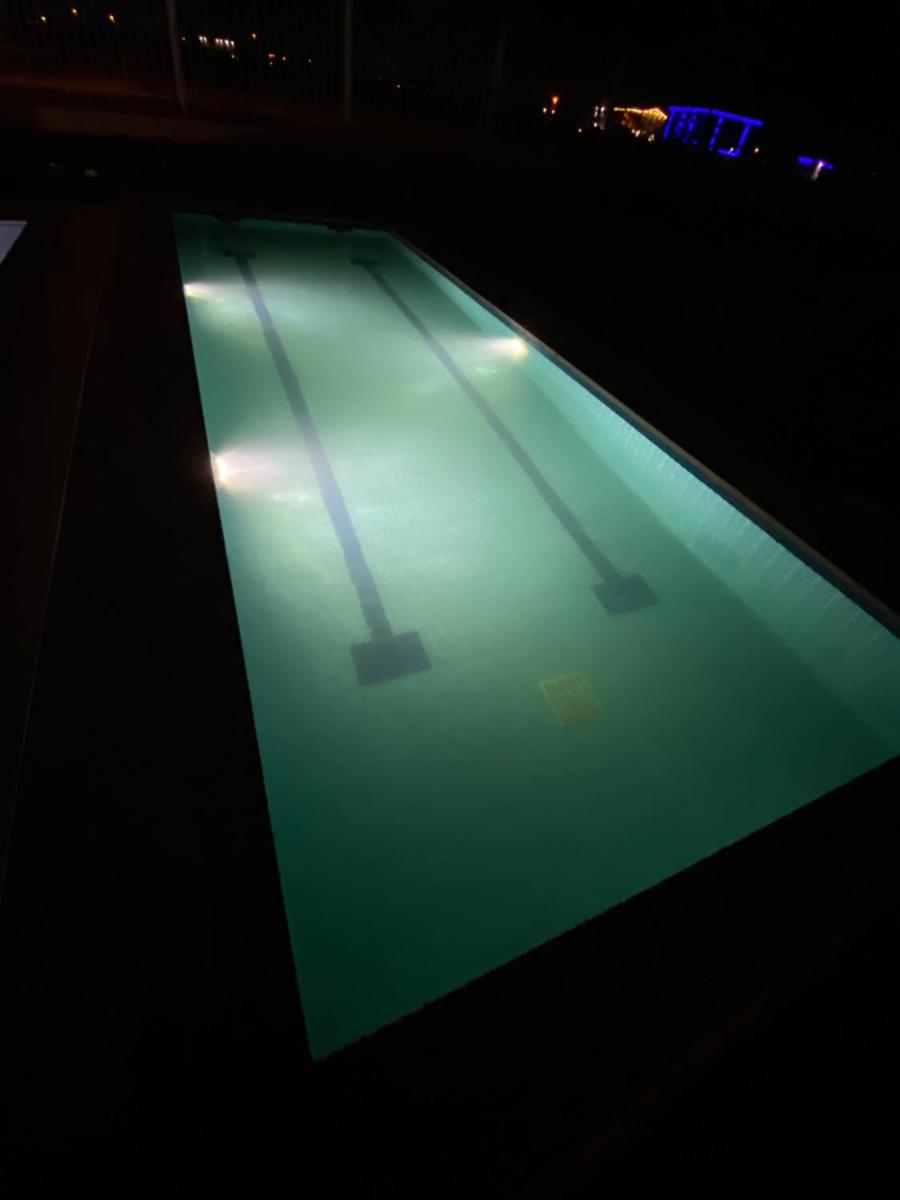 Royal NJ Hotel - Housity