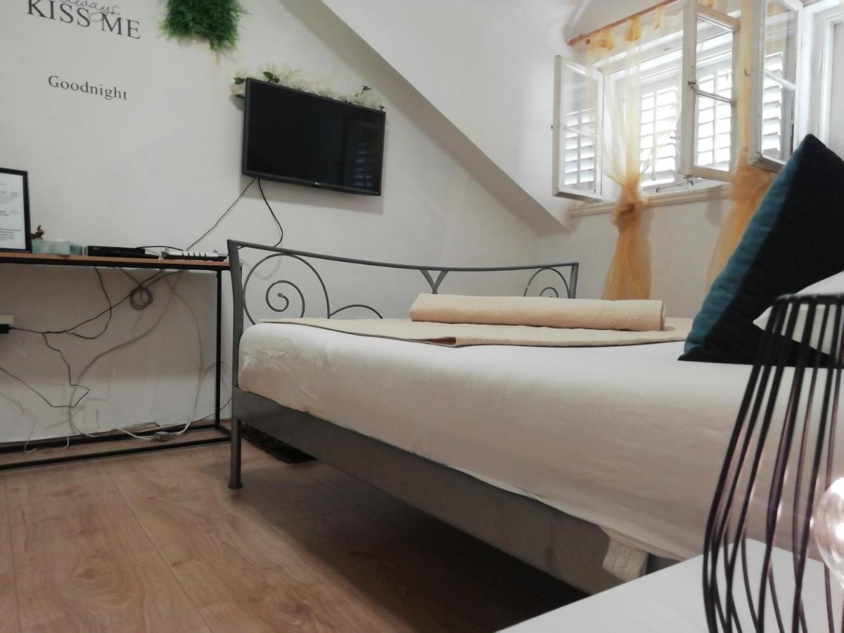 Bačvice Beach Experience - Housity