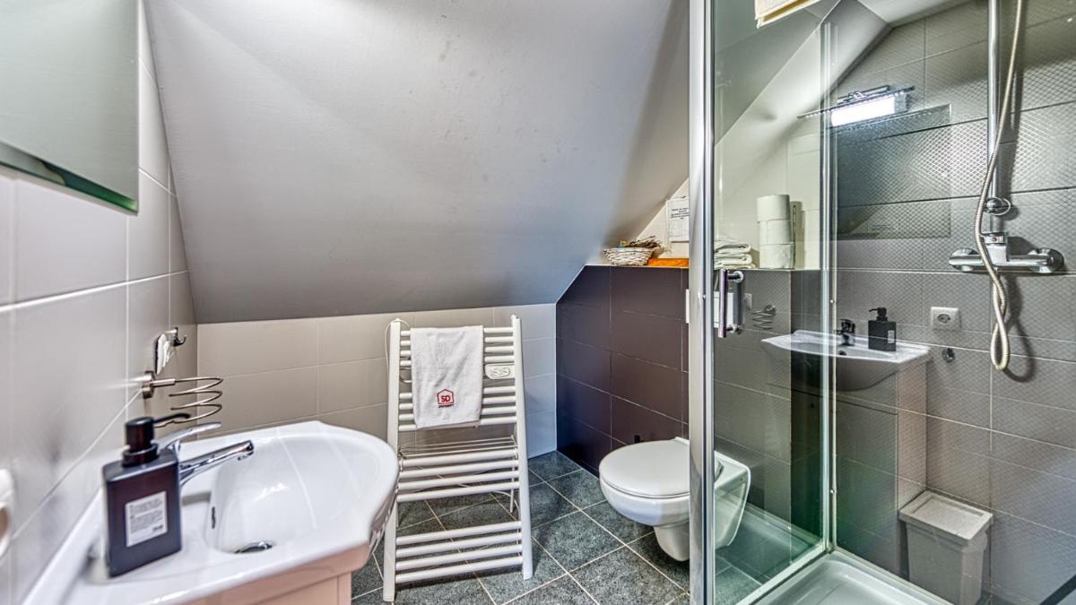 Izerska Baza - basen, ebike, narty, sauna, jacuzzi, las blisko Świeradów Zdrój - 5D Apartamenty - Housity