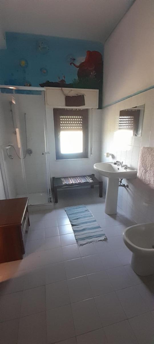 Country Living School - Housity