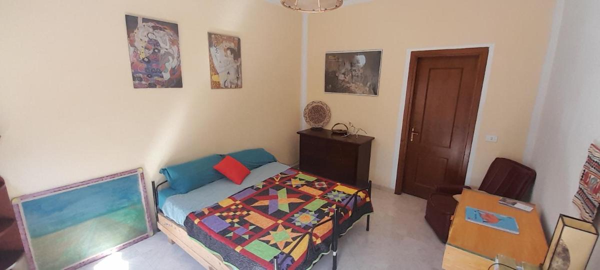 Country Living School - Housity
