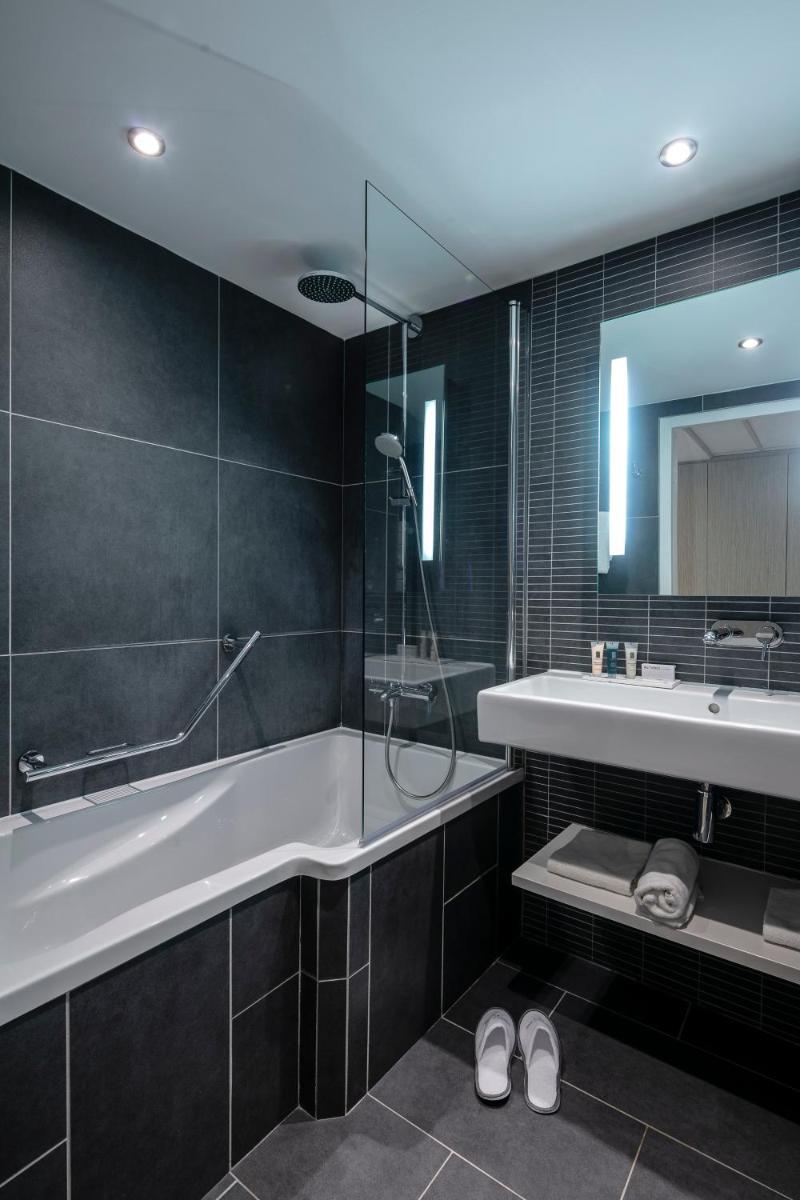 Salle de bains dans l'établissement Thalazur Cabourg - Hôtel & Spa