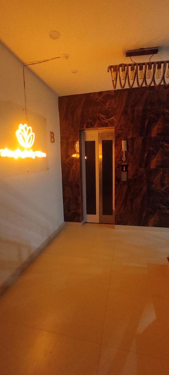Hotel Daffodils - Housity