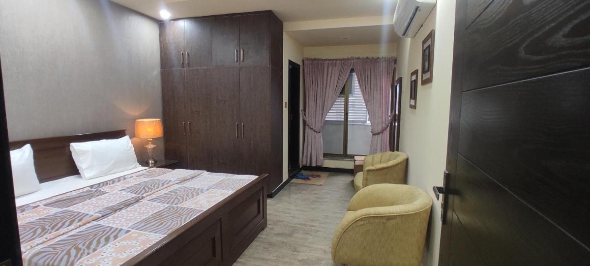 Hotel Daffodils - Housity