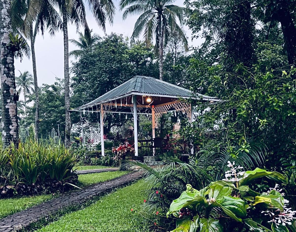 BALAI BANAHAW Vacation Farm and Private Resort - Housity