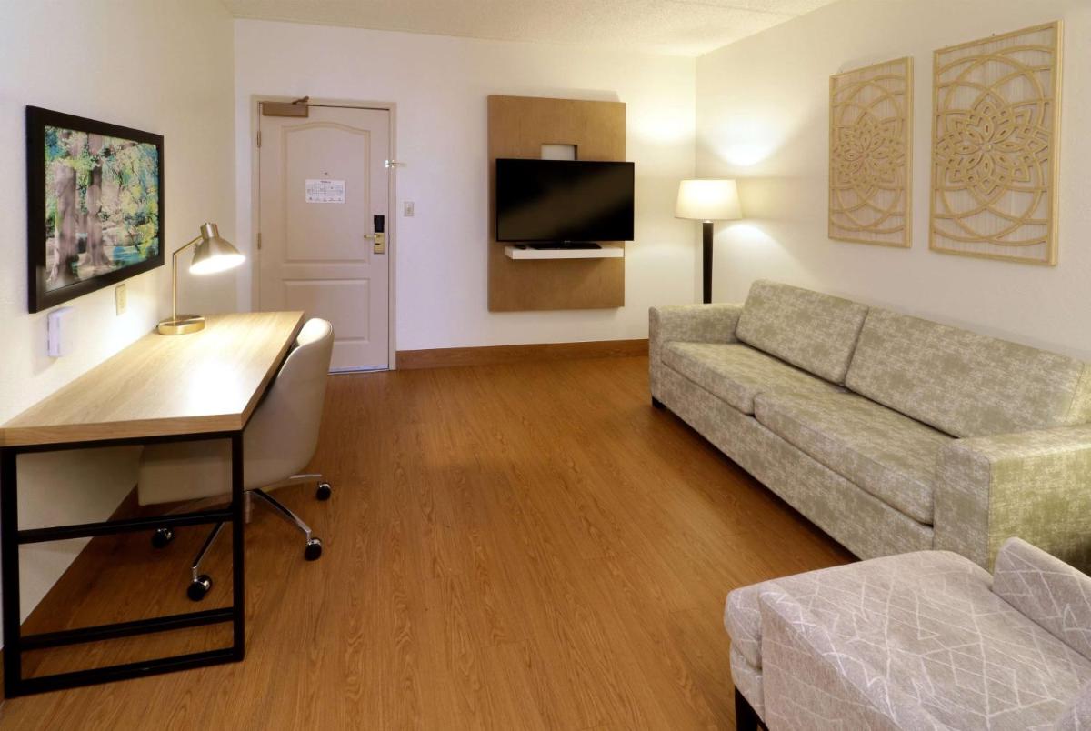 Wyndham Garden McAllen at La Plaza Mall - Housity
