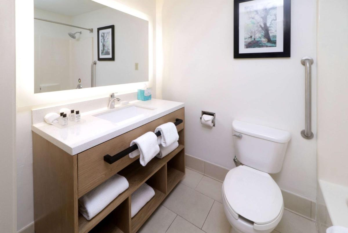 Wyndham Garden McAllen at La Plaza Mall - Housity