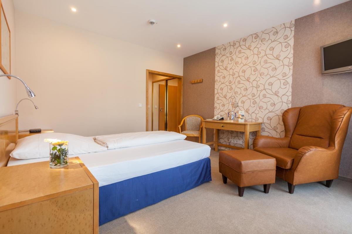 Landhotel Weserblick - Housity