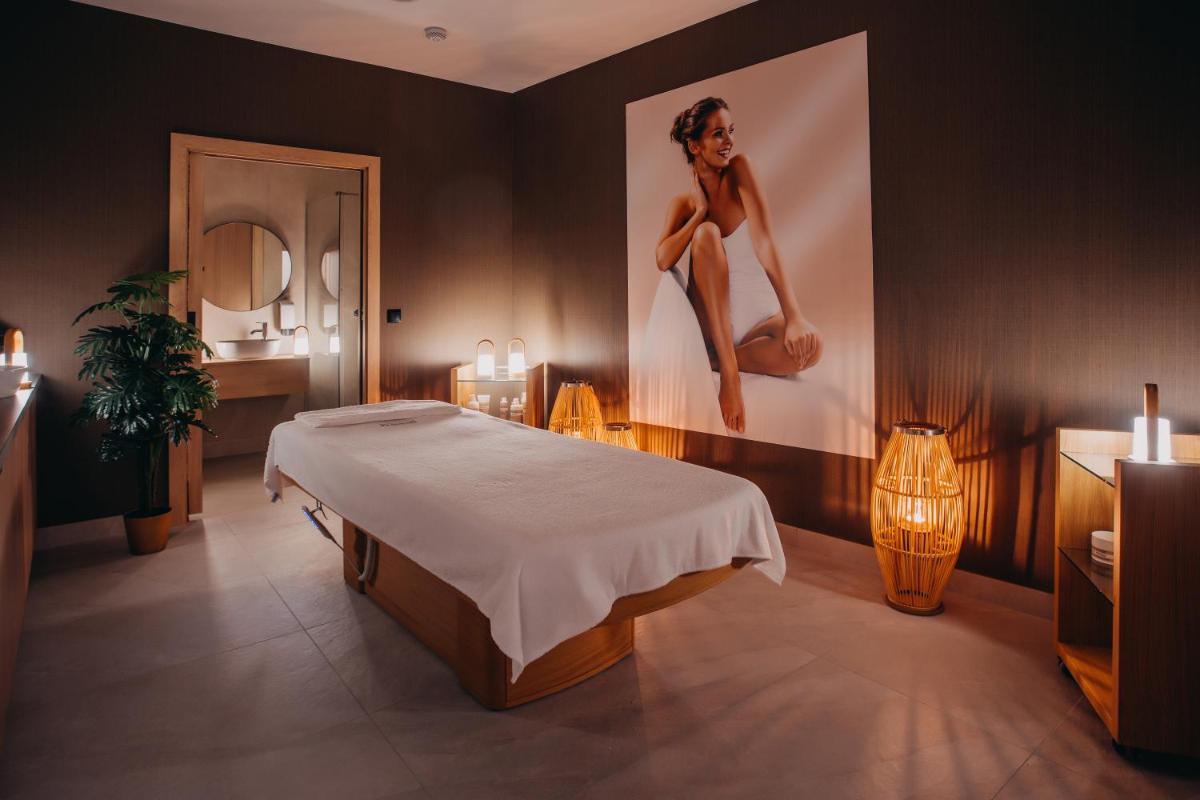 Hotel Linea Mare - Housity