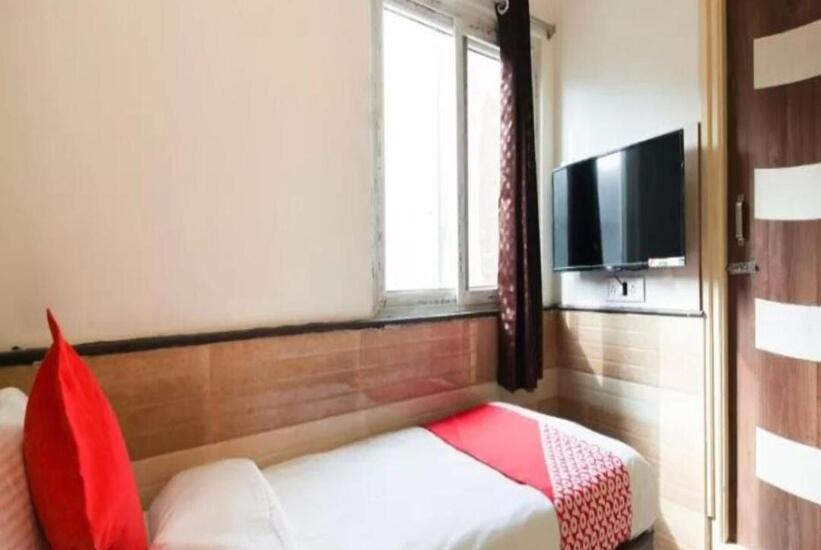 Hotel Watan Residency - Housity