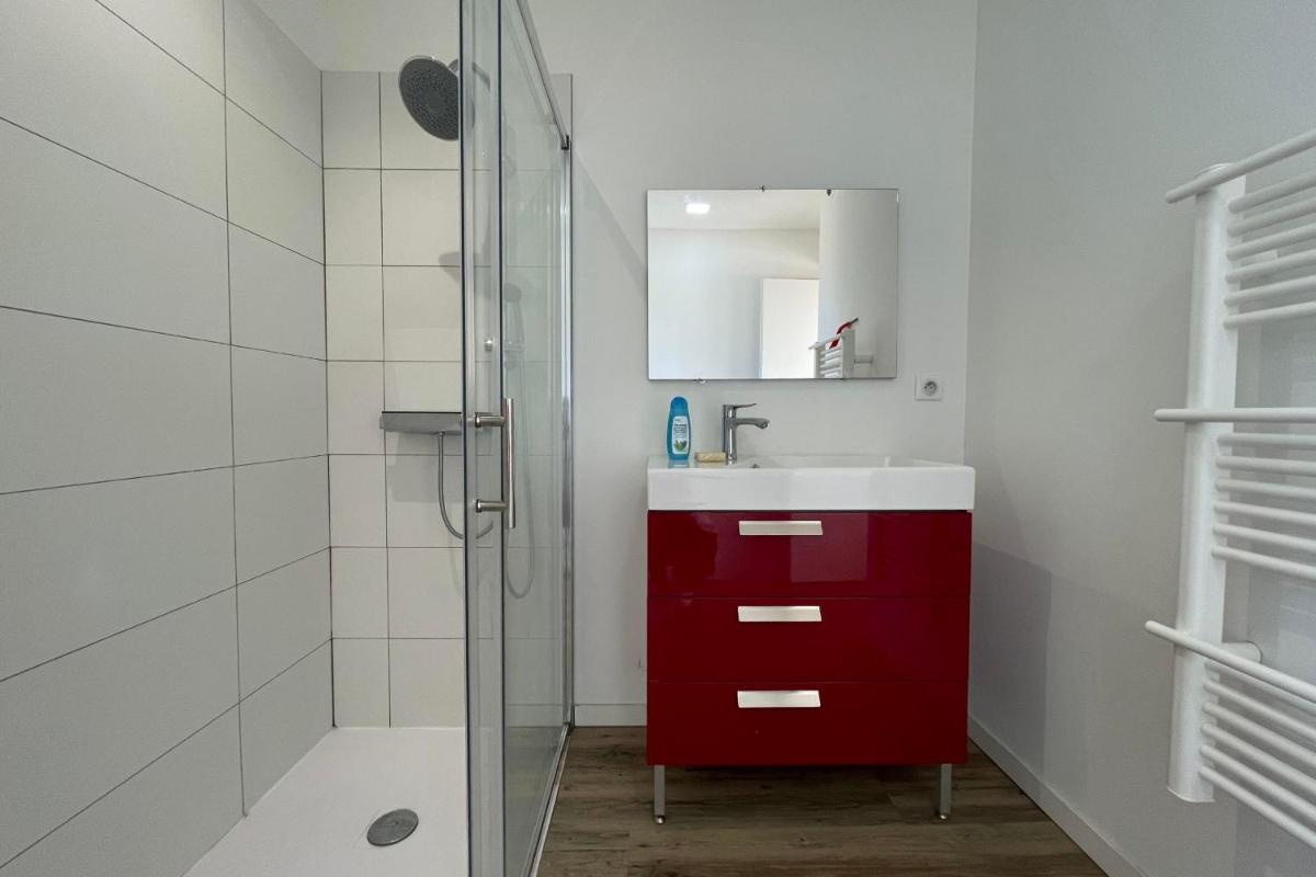 House Of 100 M 10 Min Walk From The City! - Housity