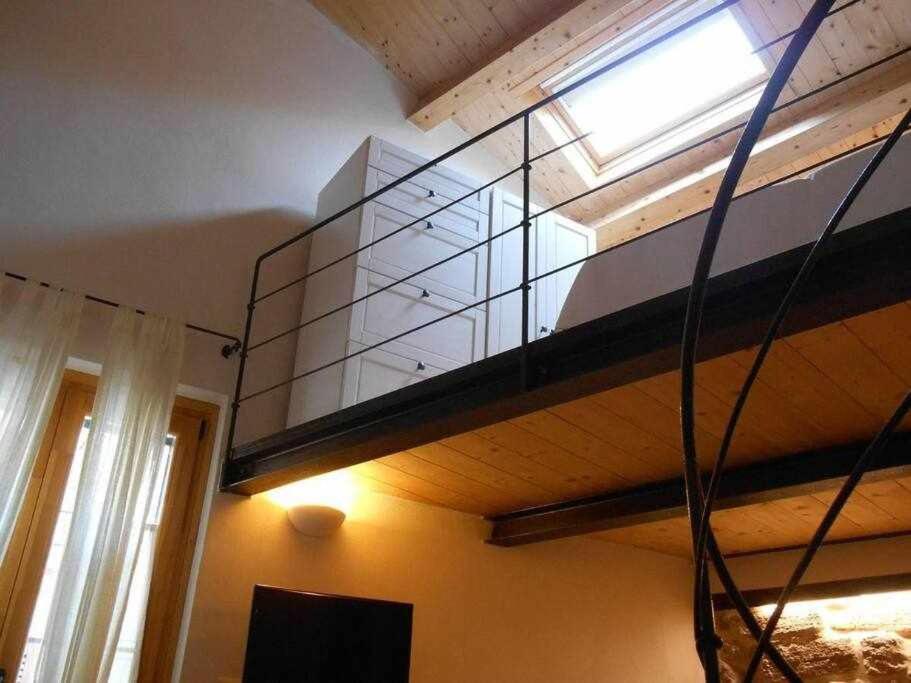 Suite Minerva 10 steps from Piazza Civica - Housity