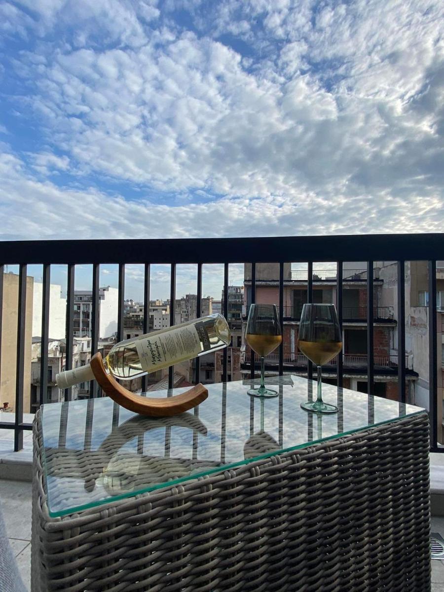 ThesSpacious Apartment - Housity