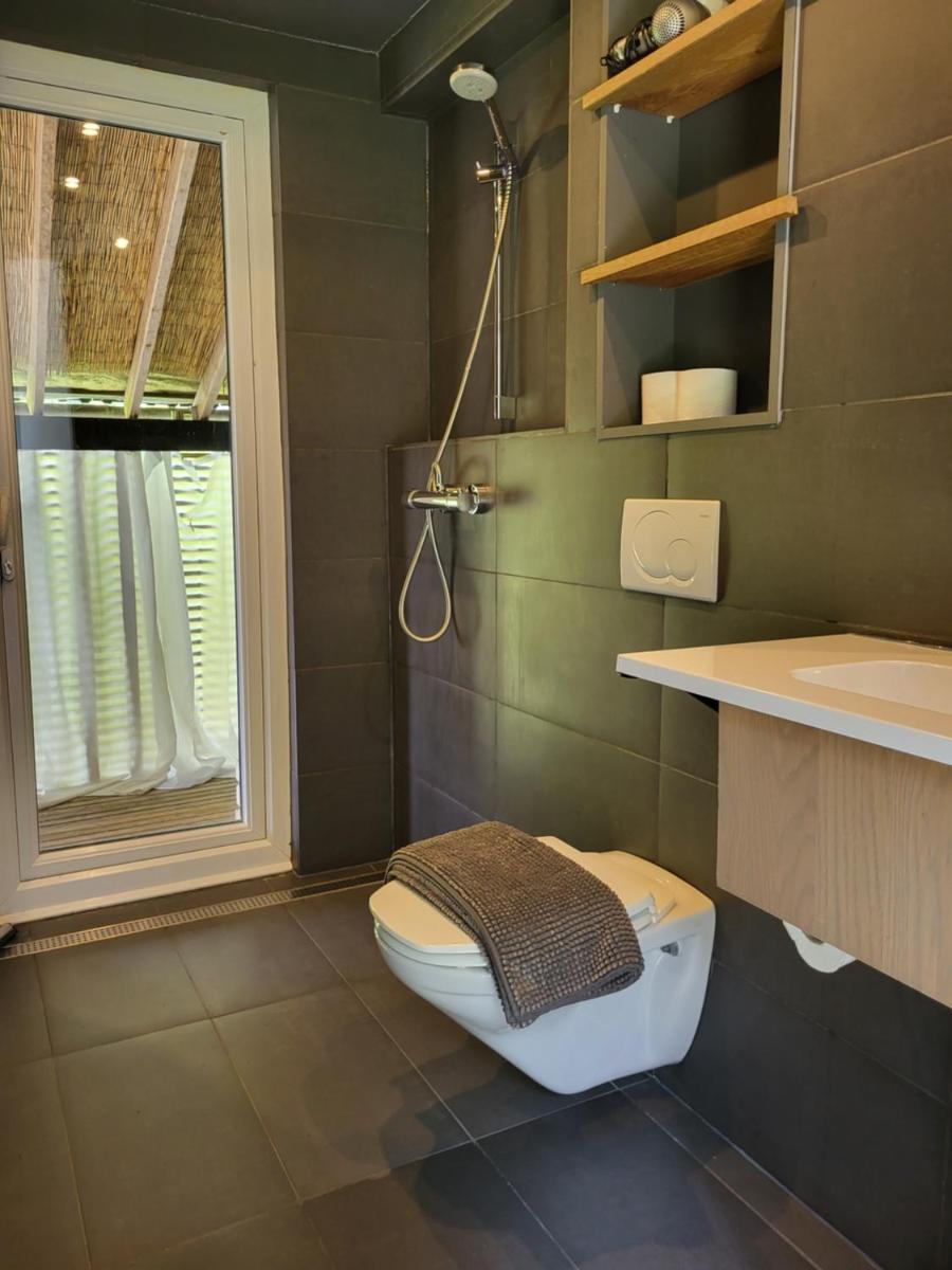 Out & LODGE Les Spirous - Housity