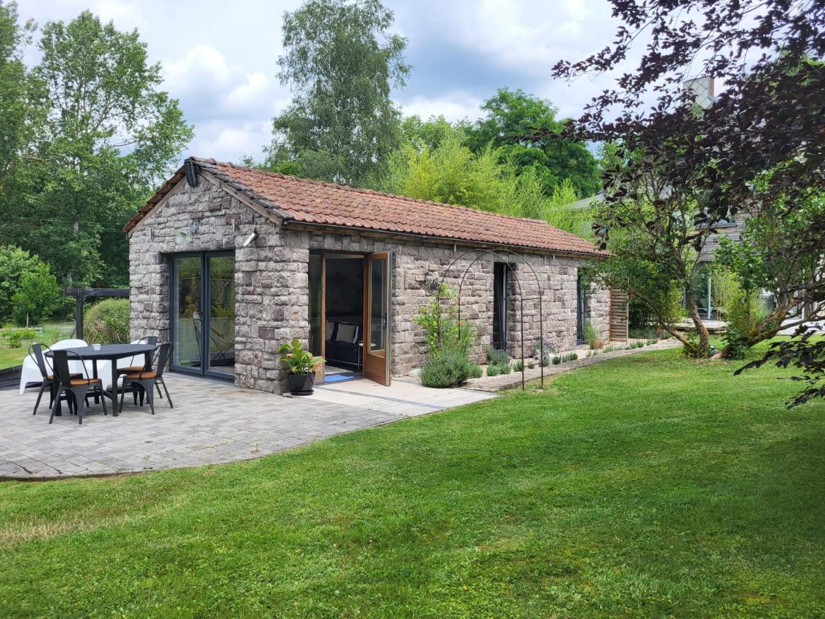 Out &amp; LODGE Les Spirous - Housity