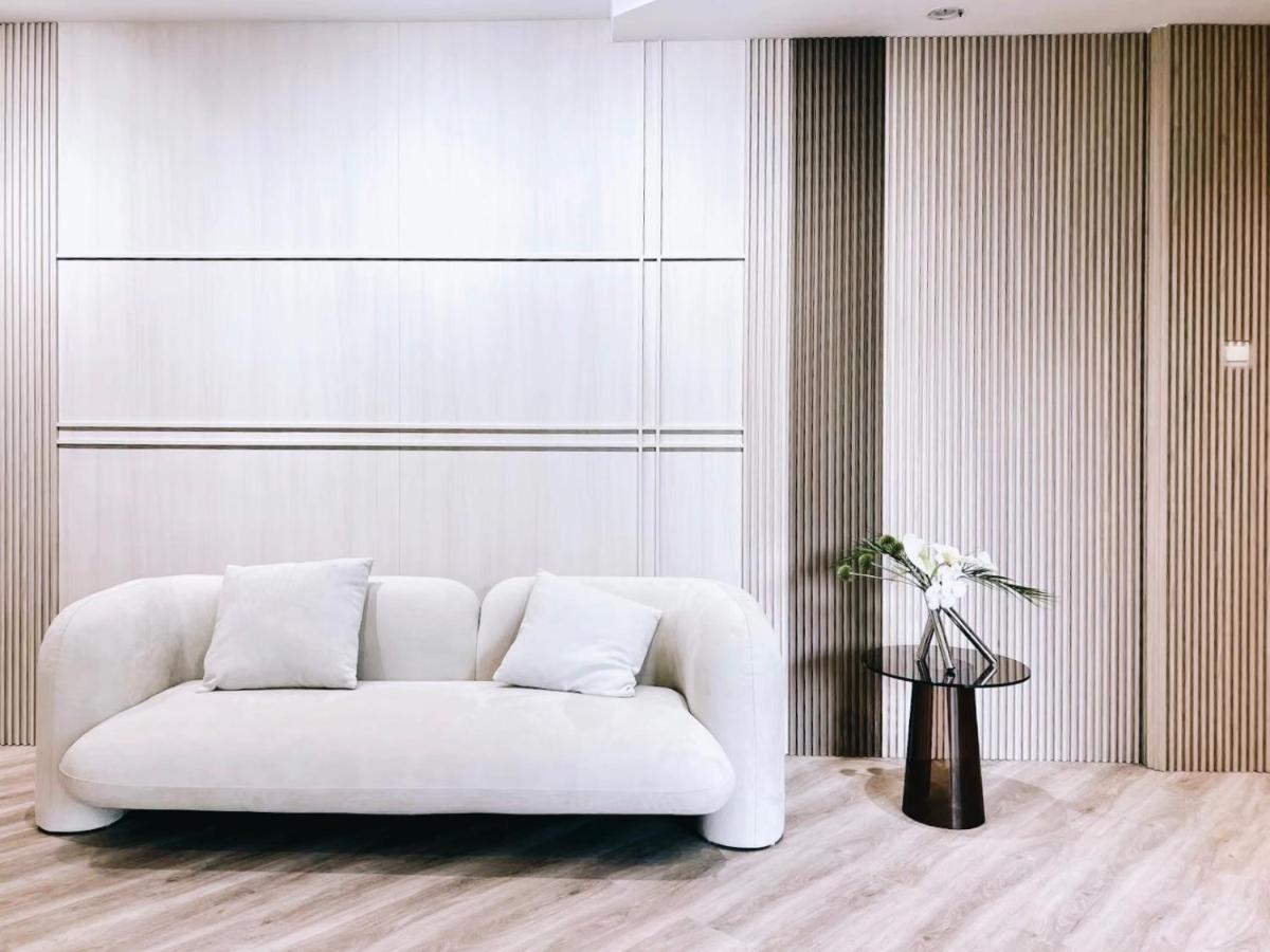 Rest Bugis Hotel - Housity