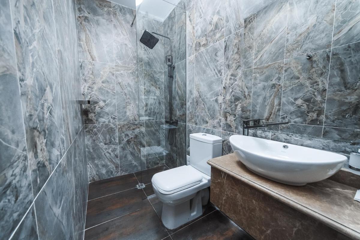 Dvin Hotel - Hizvo
