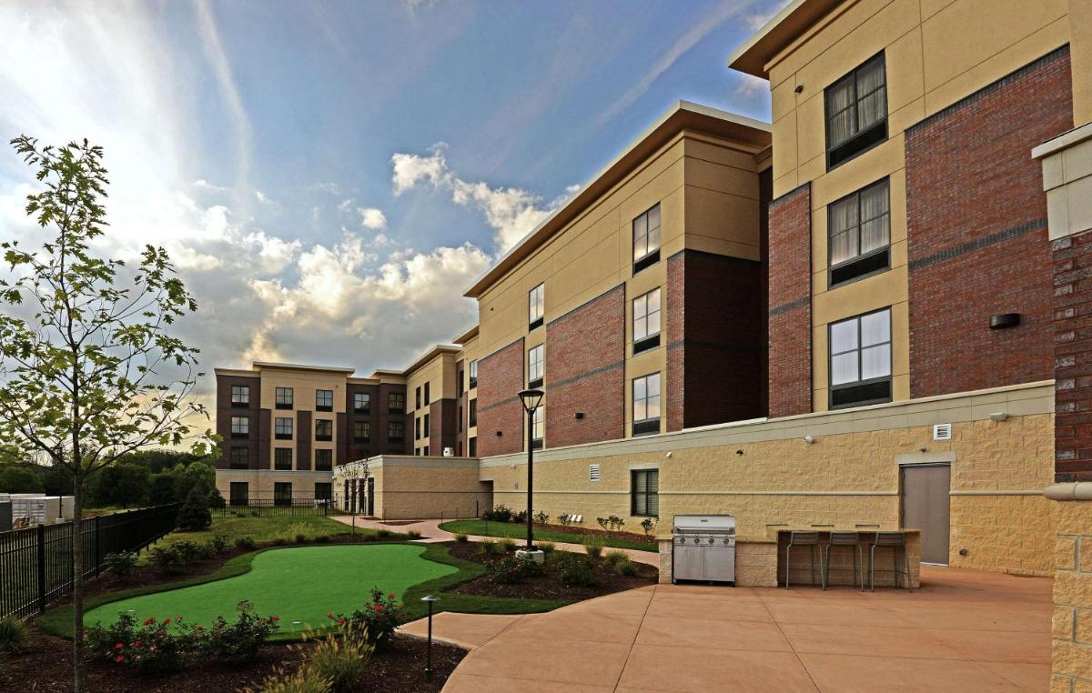 Homewood Suites by Hilton Cincinnati/Mason - Housity