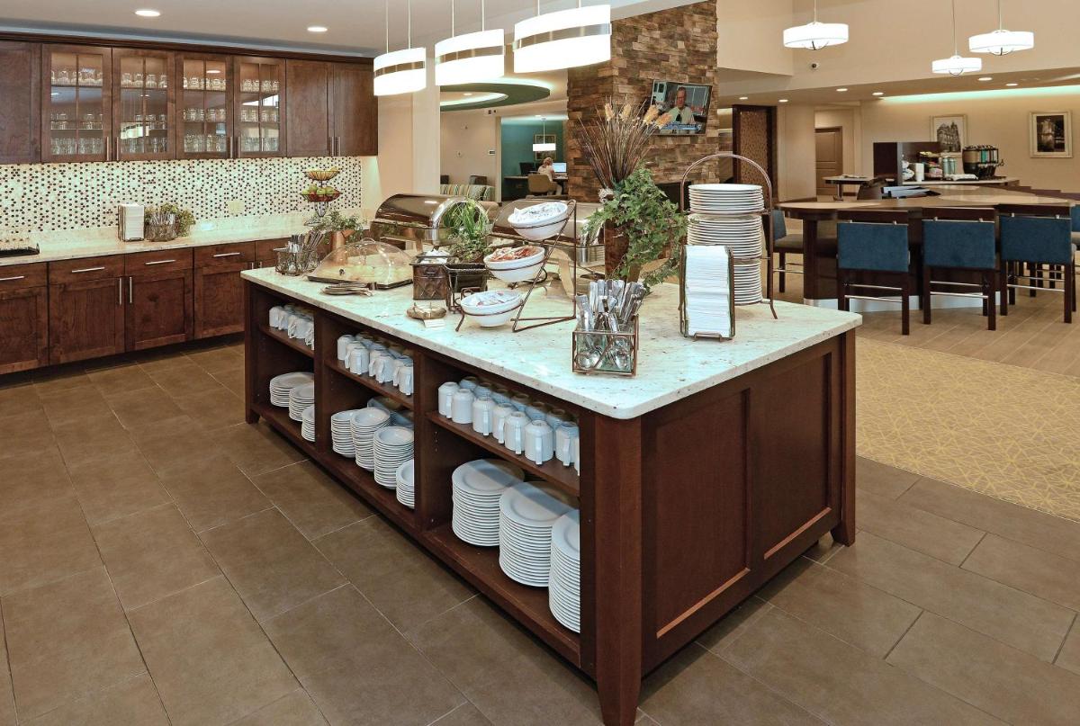 Homewood Suites by Hilton Cincinnati/Mason - Housity