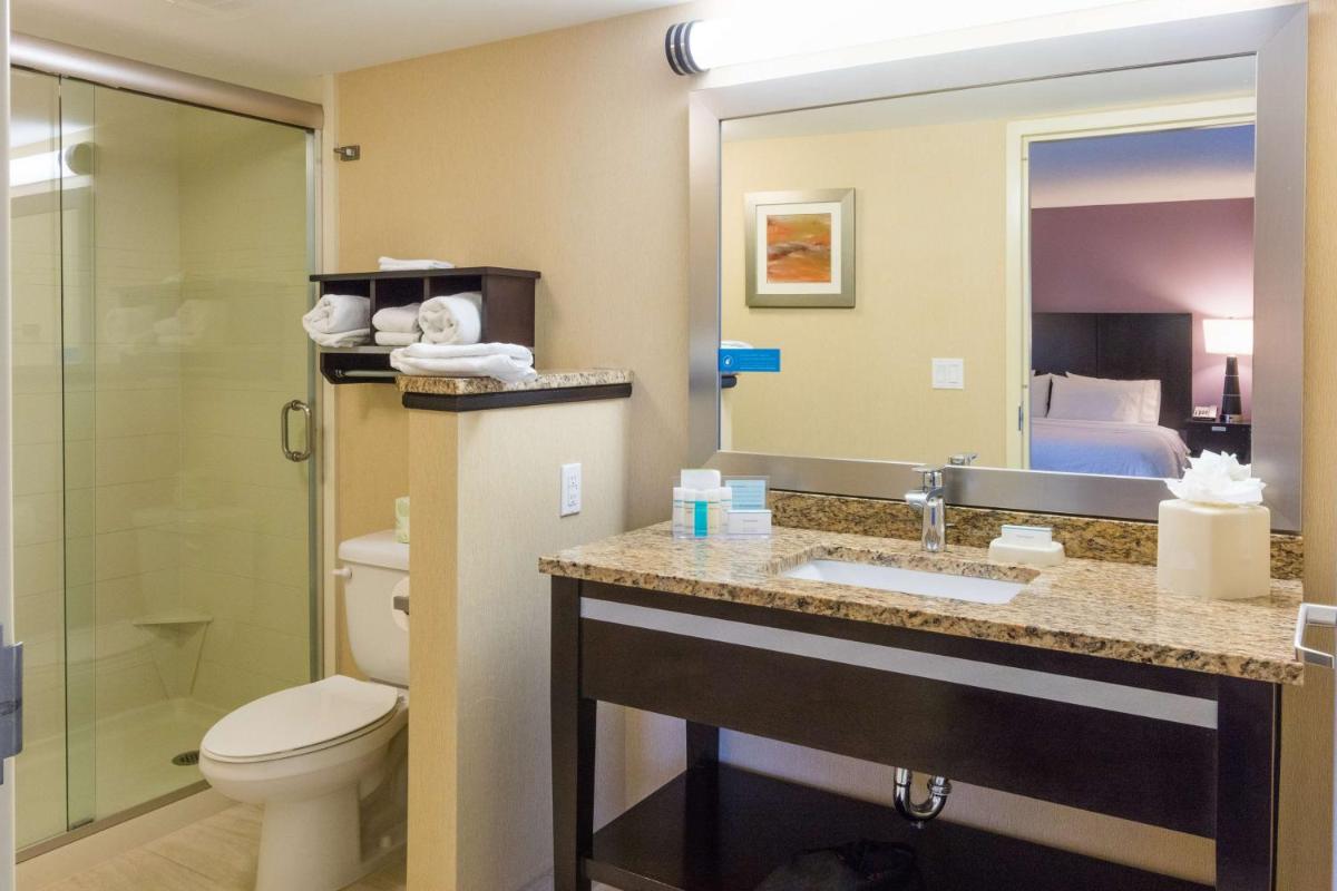 Hampton Inn Daytona Beach/Beachfront - Housity