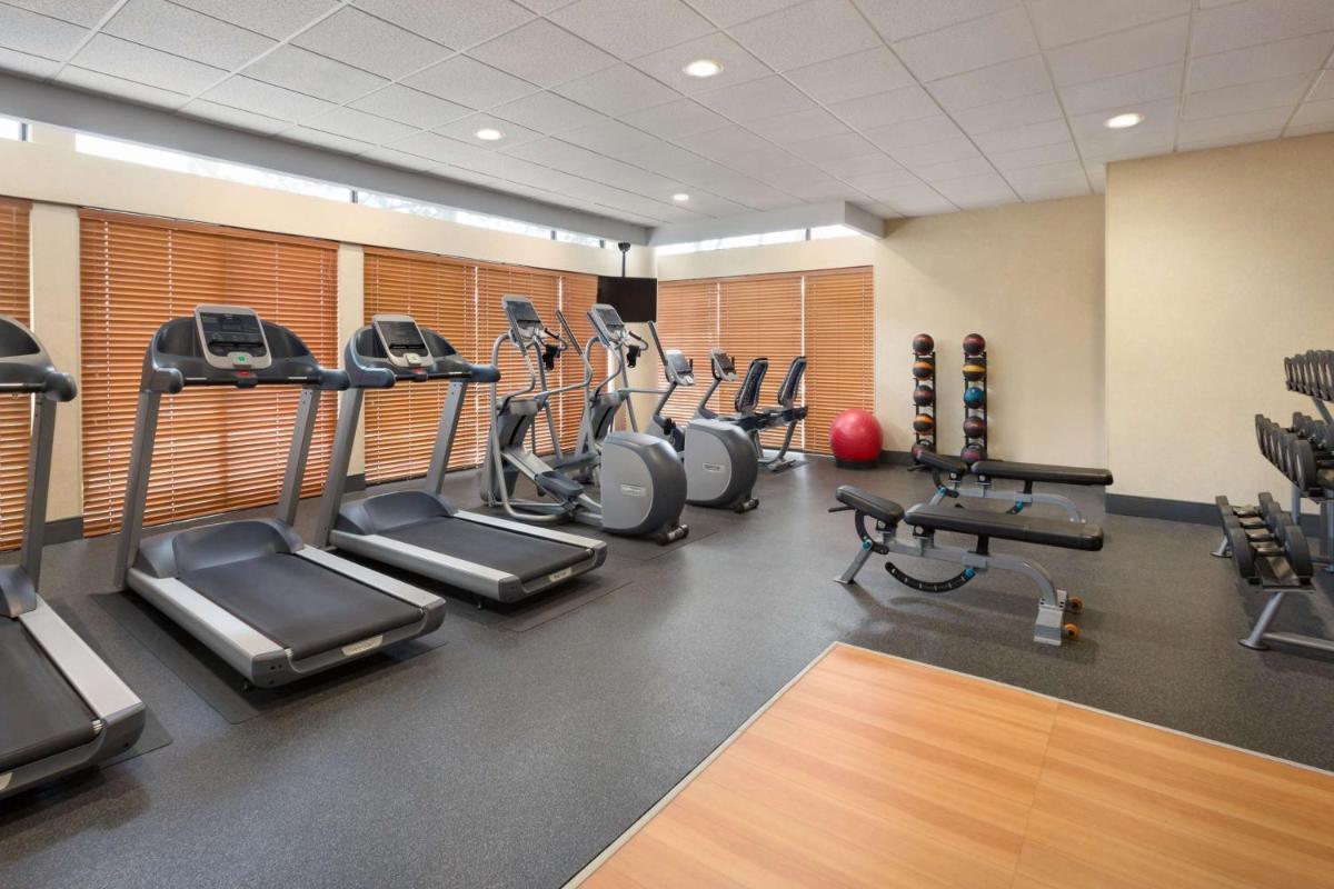 Hampton Inn Denver West Federal Center - Housity