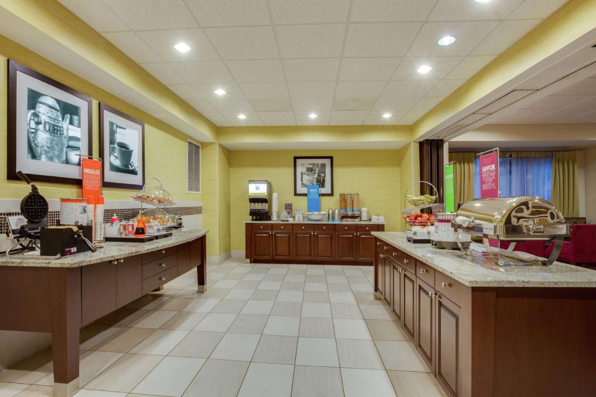 Hampton Inn Ozark - Housity