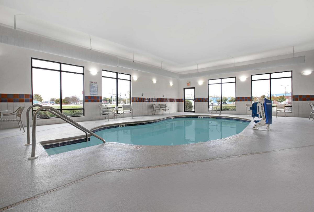 Hampton Inn Keokuk - Housity