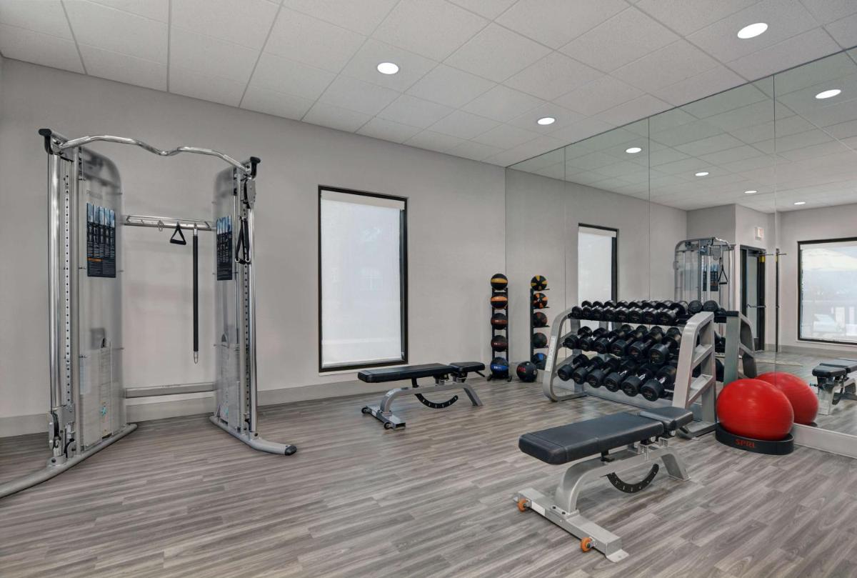 Hampton Inn Gallatin - Housity