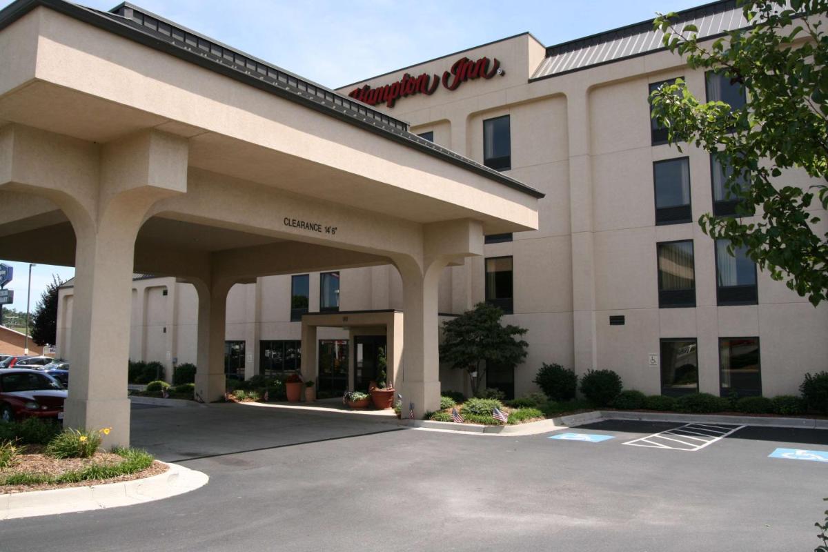 Hampton Inn - Hillsville - Housity