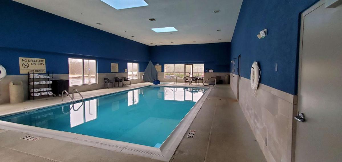 Hampton Inn - Hillsville - Housity