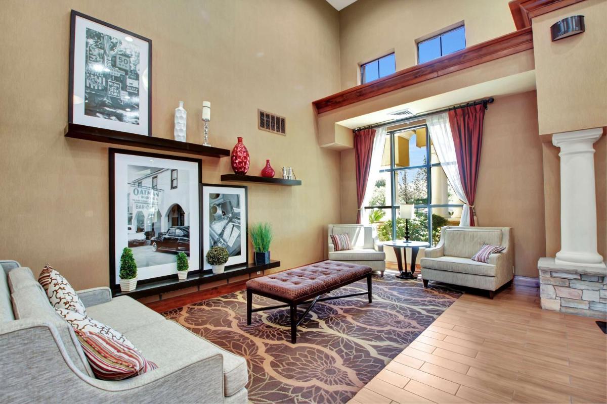 Hampton Inn & Suites by Hilton Hemet Menifee Murrieta - Housity