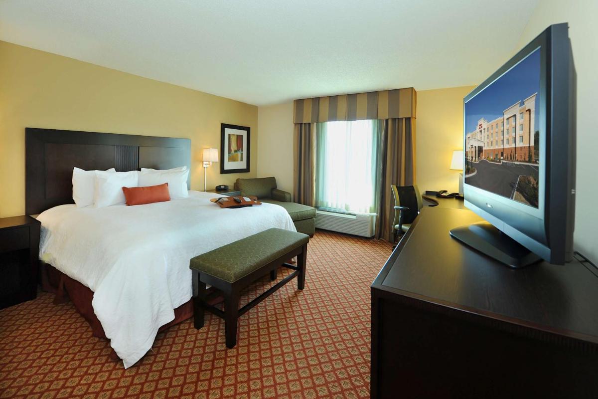 Hampton Inn & Suites Scottsboro - Housity