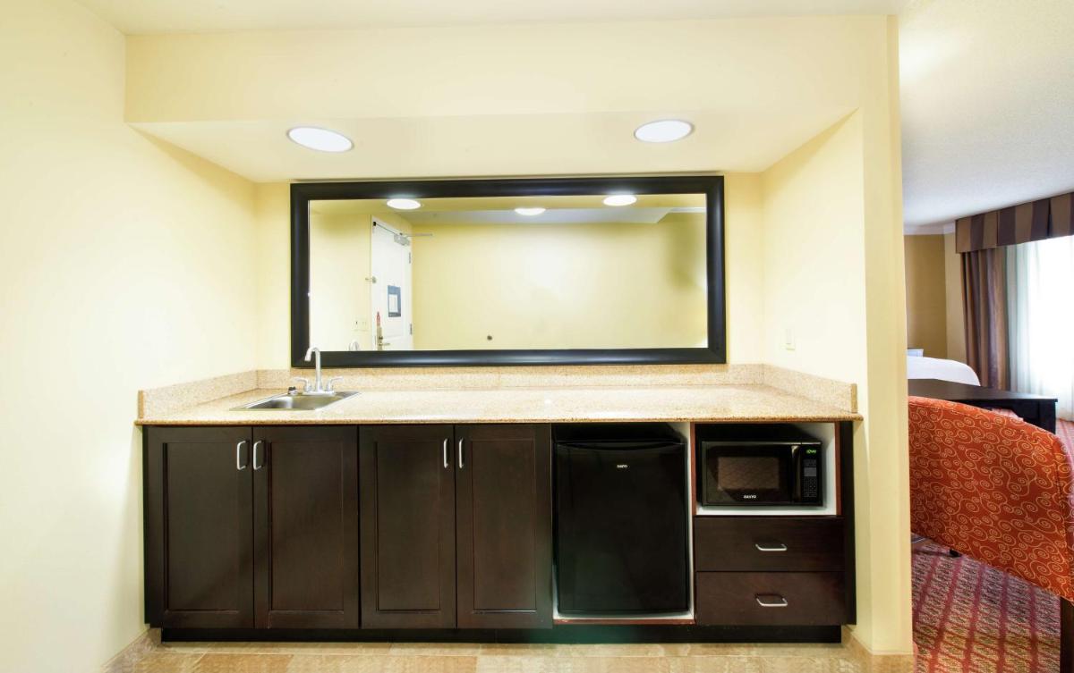 Hampton Inn & Suites Scottsboro - Housity