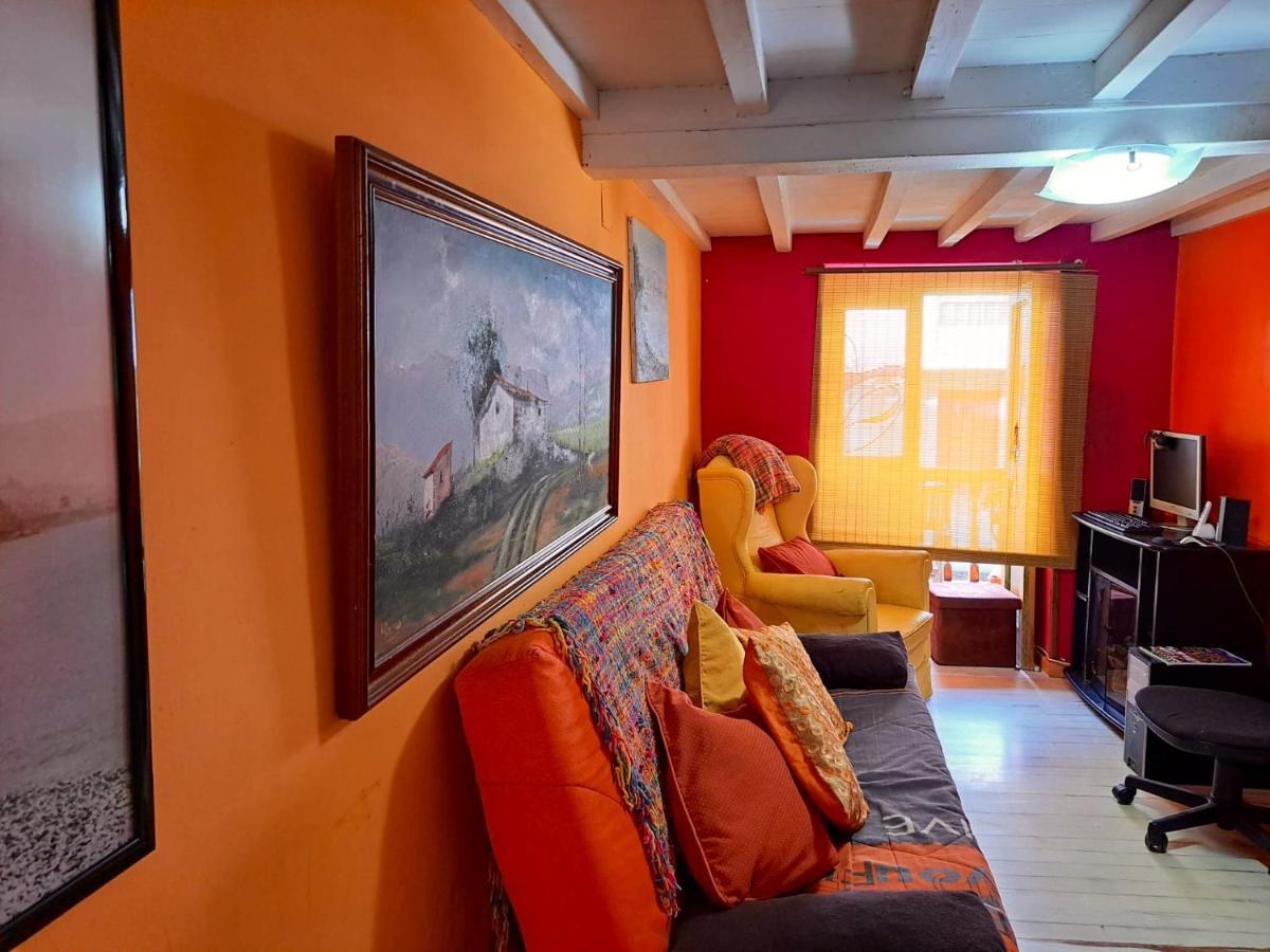 2 bedrooms house at Redes 200 m away from the beach with sea view enclosed garden and wifi - Housity