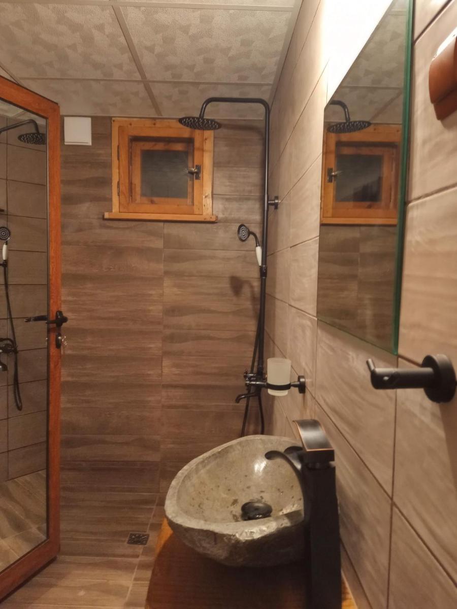 Villa Lyutovi Holiday Home - Housity