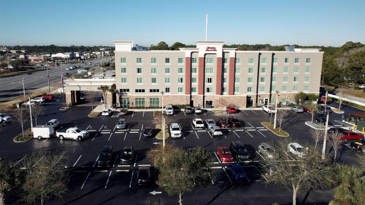Hampton Inn & Suites Jacksonville Beach Boulevard/Mayo Clinic - Housity