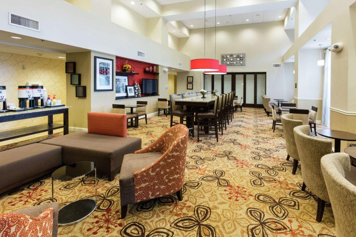 Hampton Inn & Suites Jacksonville-Airport - Housity