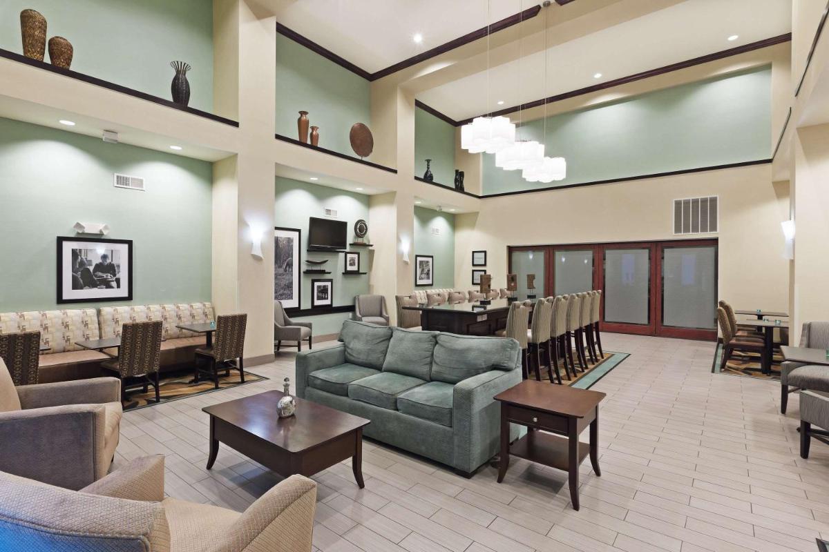 Hampton Inn & Suites Liberal - Housity