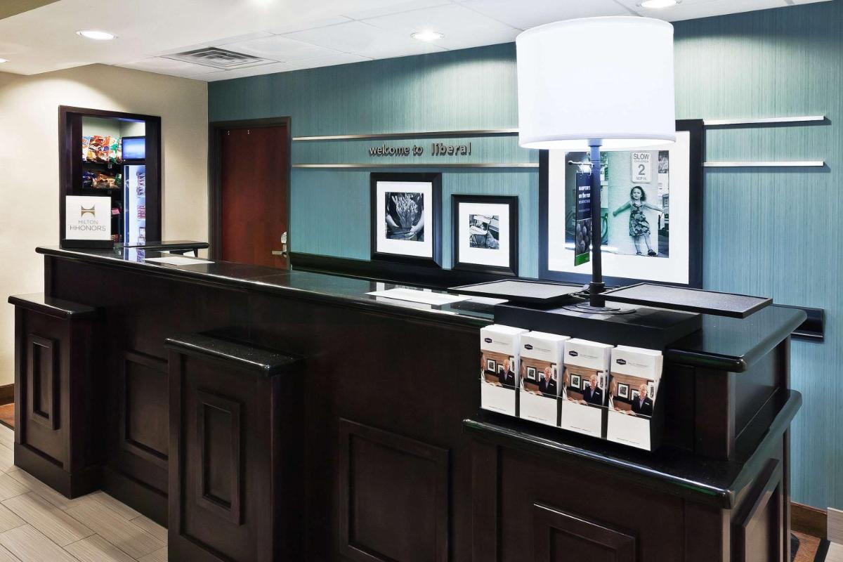 Hampton Inn & Suites Liberal - Housity