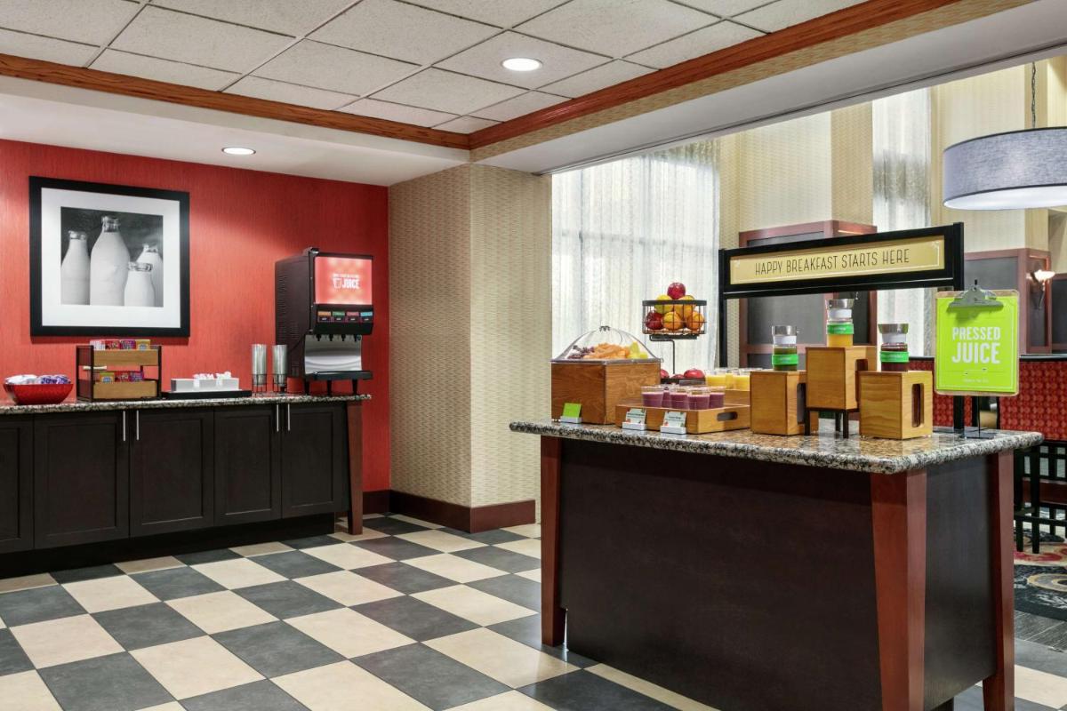 Hampton Inn & Suites Lawton - Housity
