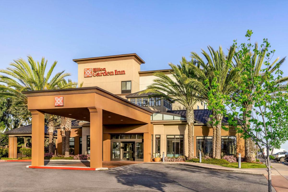 Hilton Garden Inn Los Angeles/Redondo Beach - Housity