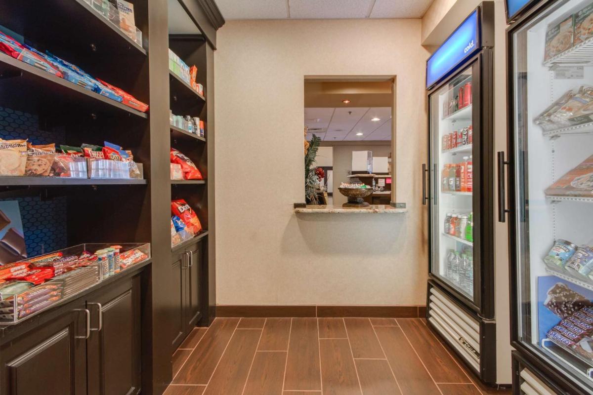 Hampton Inn & Suites Las Cruces I-25 - Housity