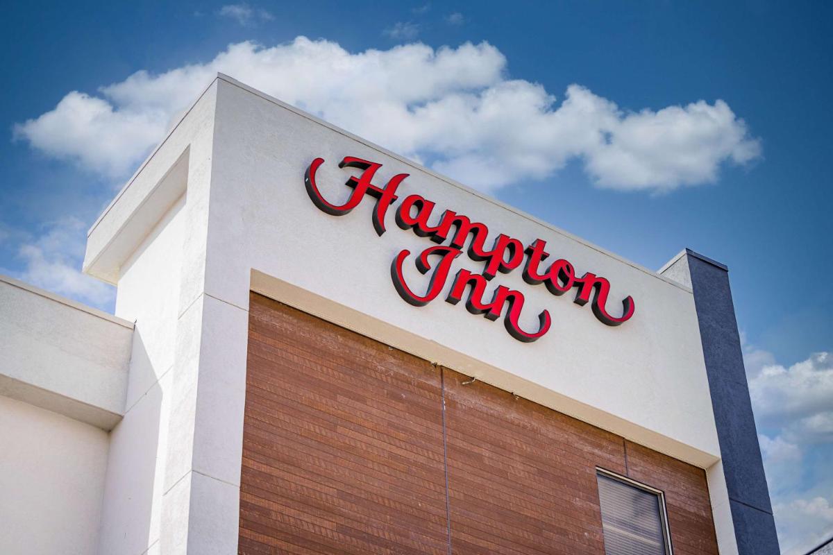 Hampton Inn Morgantown - Housity