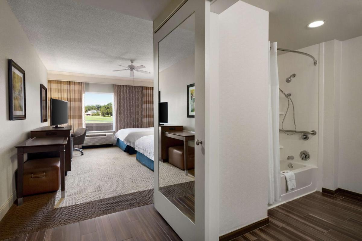 Hampton Inn & Suites Montgomery-EastChase - Housity