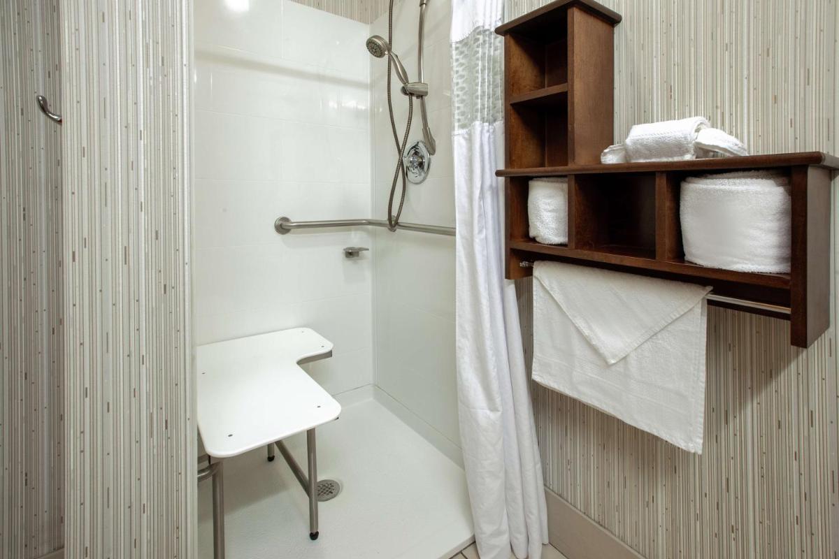 Hampton Inn Monroe - Housity