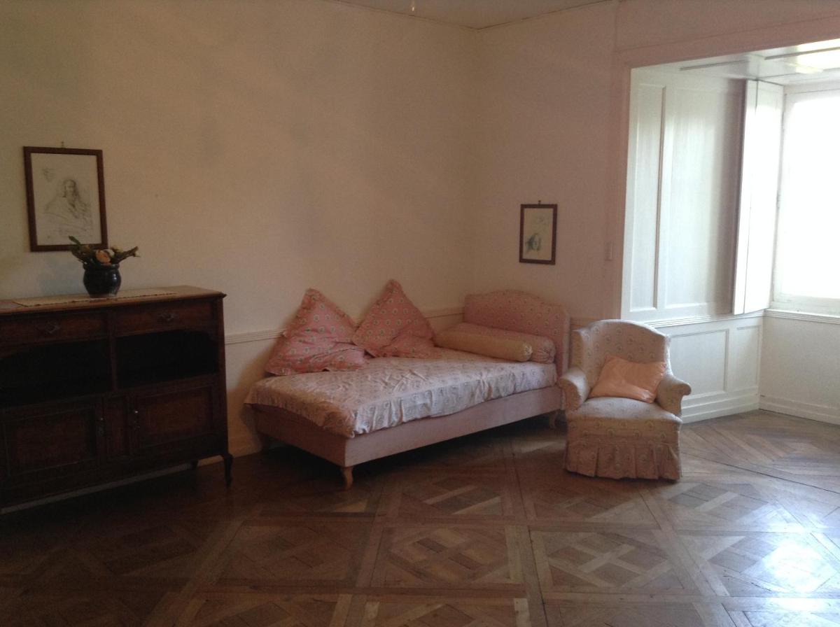 Chateau de Frasne - Housity