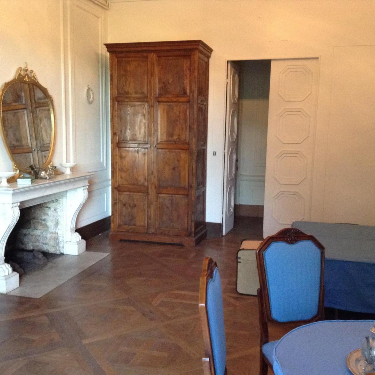 Chateau de Frasne - Housity