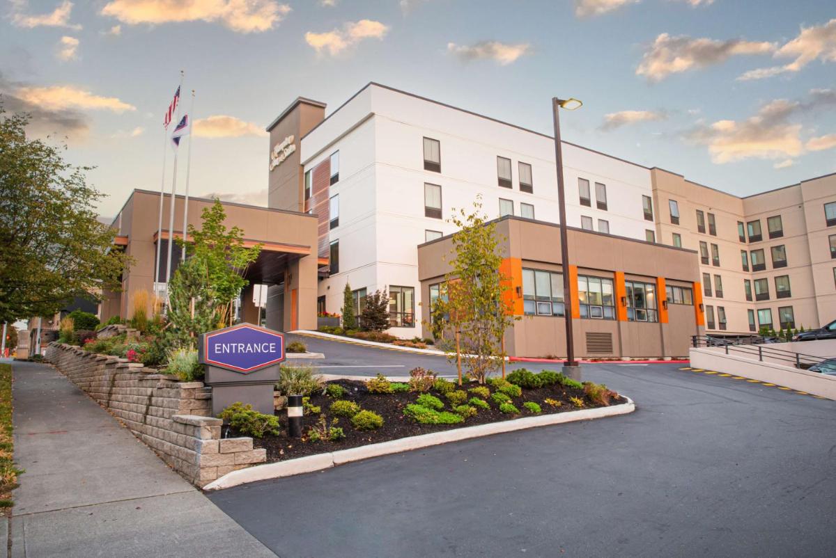 Hampton Inn & Suites Seattle-Downtown - Housity